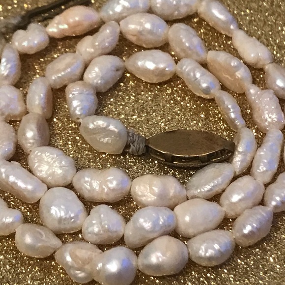 Jewelry - SOLDVintage Freshwater Pearl Strand w Hook Clasp